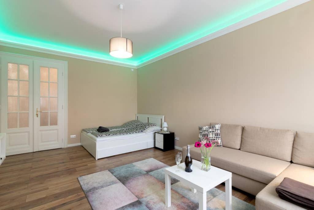 Nice And Cozy Apartment Next To The Parliament Budapest Luaran gambar