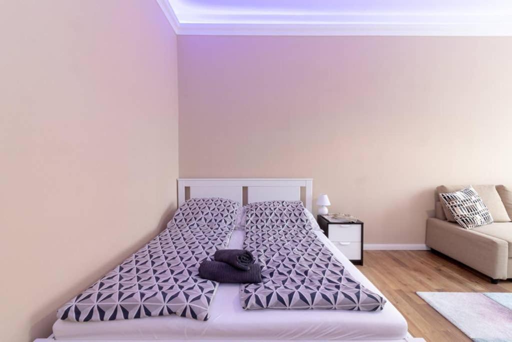 Nice And Cozy Apartment Next To The Parliament Budapest Luaran gambar
