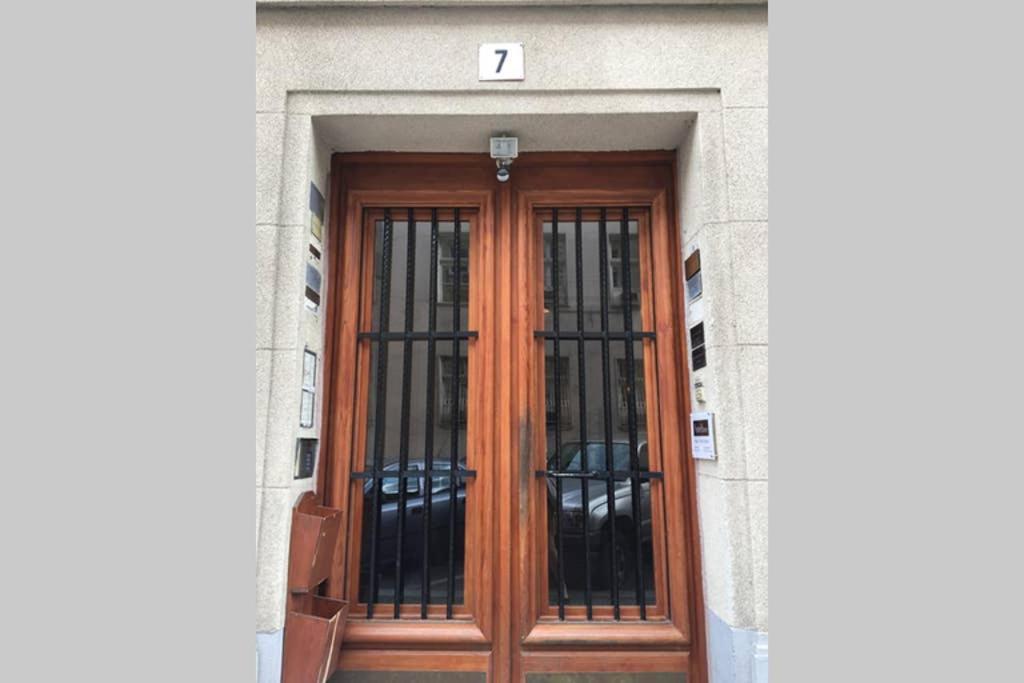 Nice And Cozy Apartment Next To The Parliament Budapest Luaran gambar